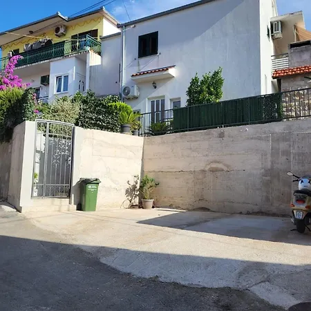 Apartments With A Parking Space Trogir - 12152 Apartment *